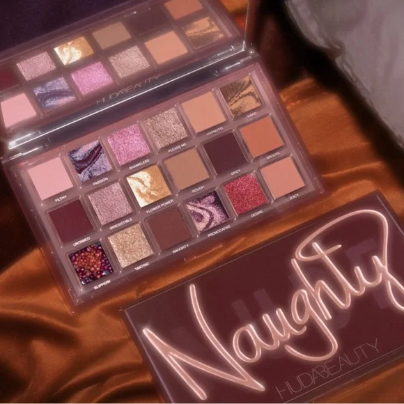 Huda Beauty Naughty Nude Eyeshadow Palette - Picture 6 of 11